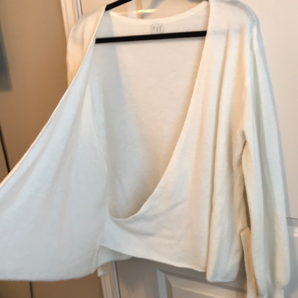Super soft wrap sweater - Picture 2 of 3